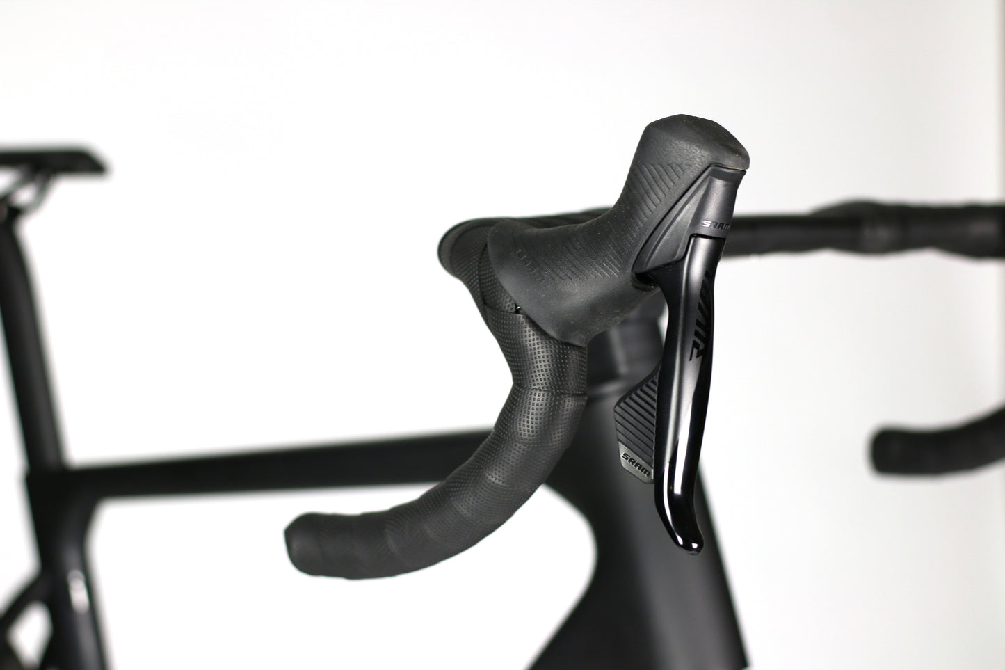 Mai Volant - SRAM Rival eTap AXS 2x12 Carbon Rennrad