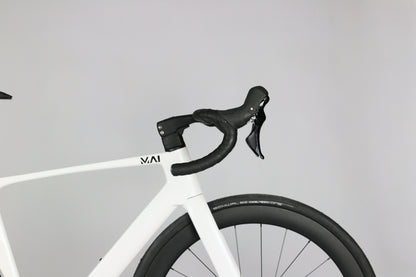 Mai Glide 500 - Carbon Aero Rennrad - Shimano 105