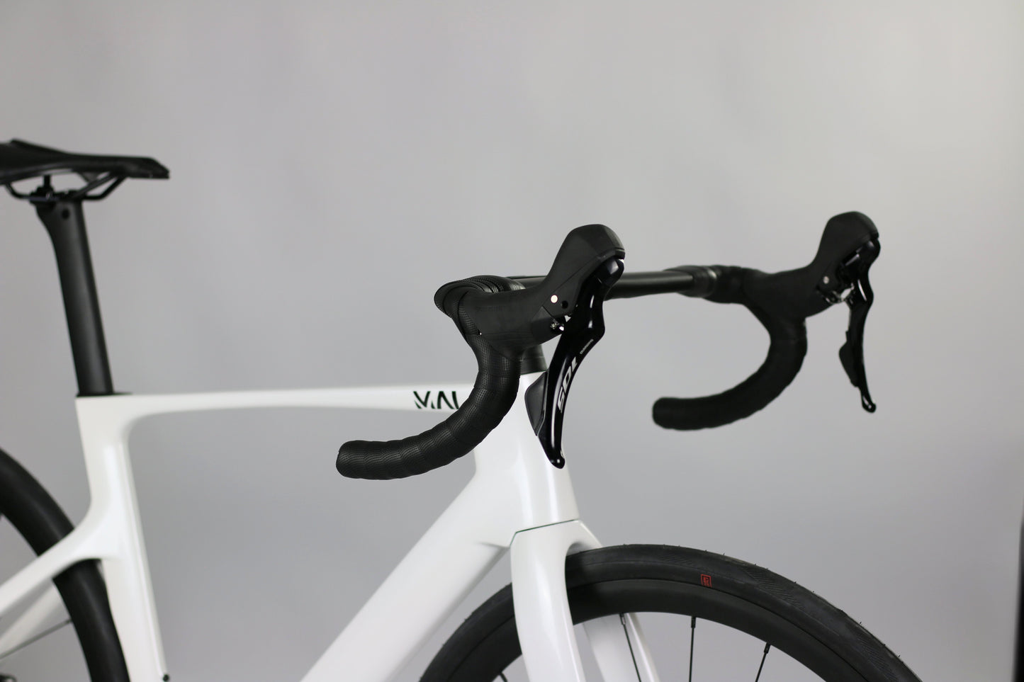 Mai Glide 500 - Carbon Aero Rennrad - Shimano 105