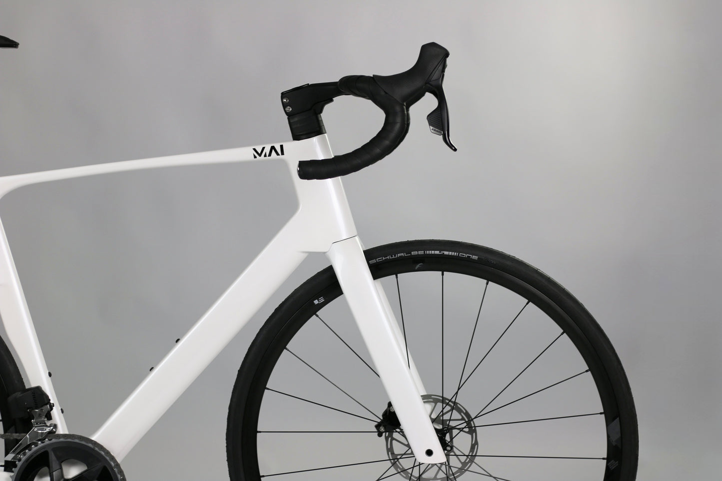Mai Glide 700 - Carbon Aero Rennrad - SRAM Rival AXS 2x12