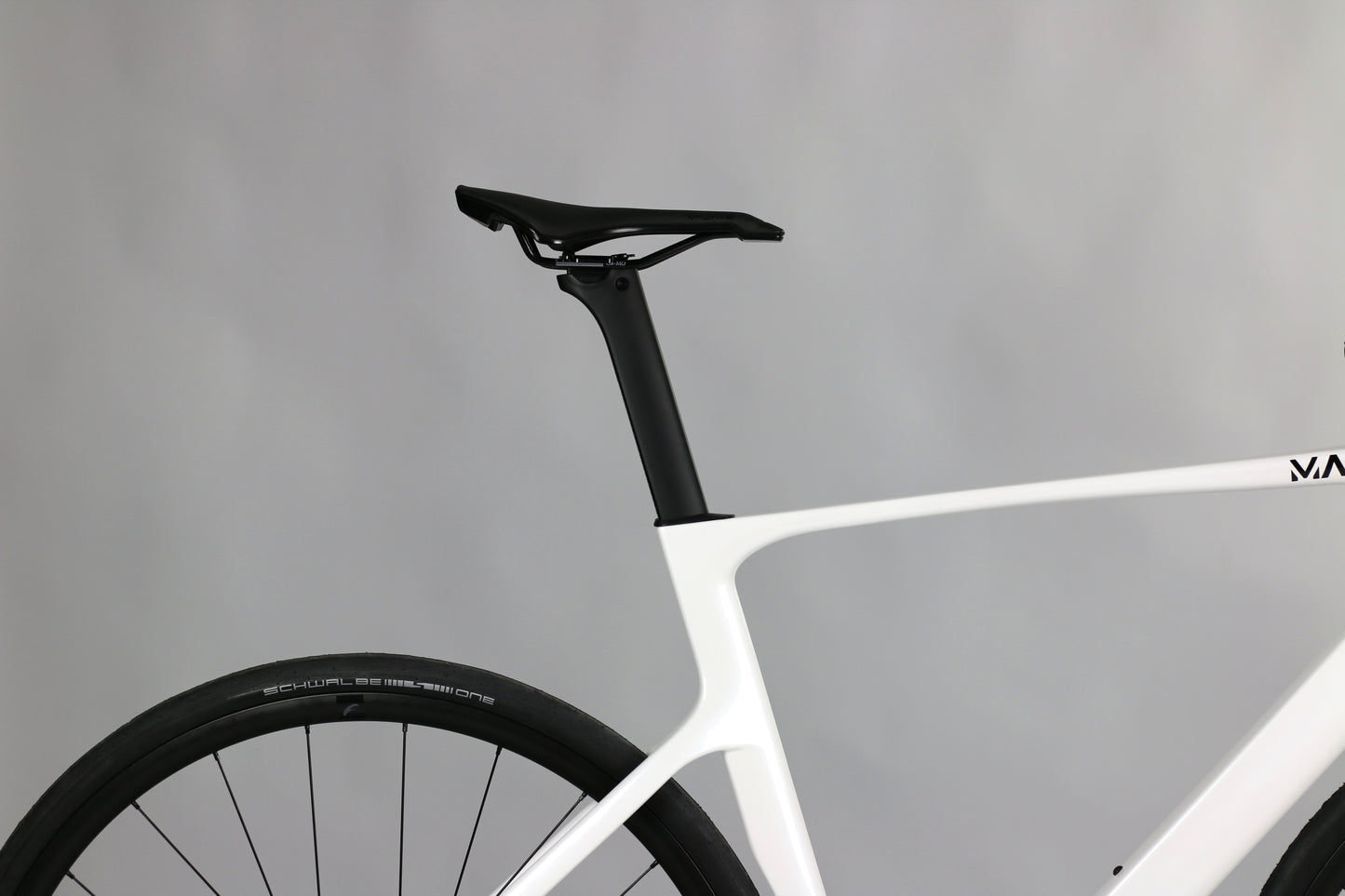 Mai Glide 700 - Carbon Aero Rennrad - SRAM Rival AXS 2x12