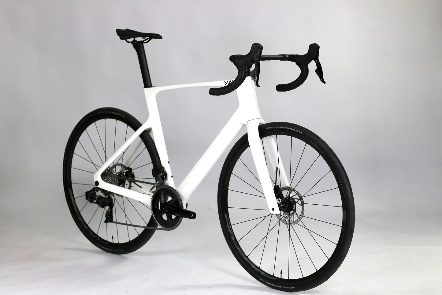 Mai Glide 700 - Carbon Aero Rennrad - SRAM Rival AXS 2x12