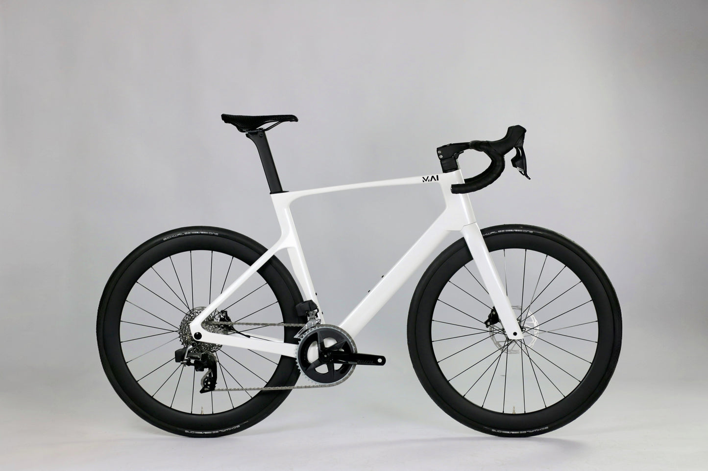 Mai Glide 700 - Carbon Aero Rennrad - SRAM Rival AXS 2x12